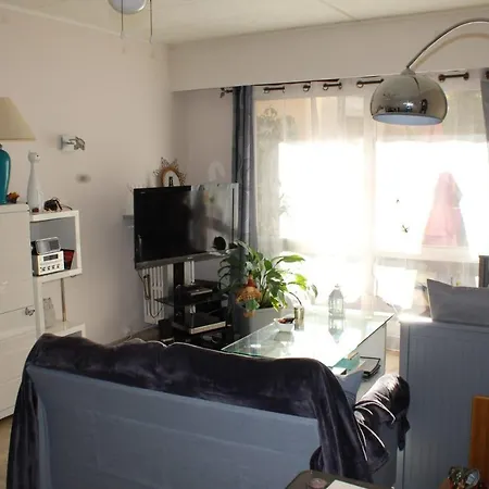 Lara Apartment *