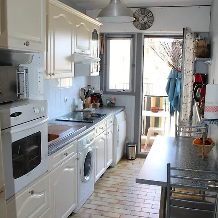 Lara Apartment